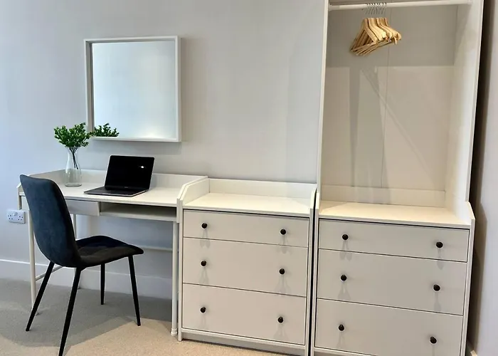 Margate Seaside Penthouse With Sea Views Sleeps 6