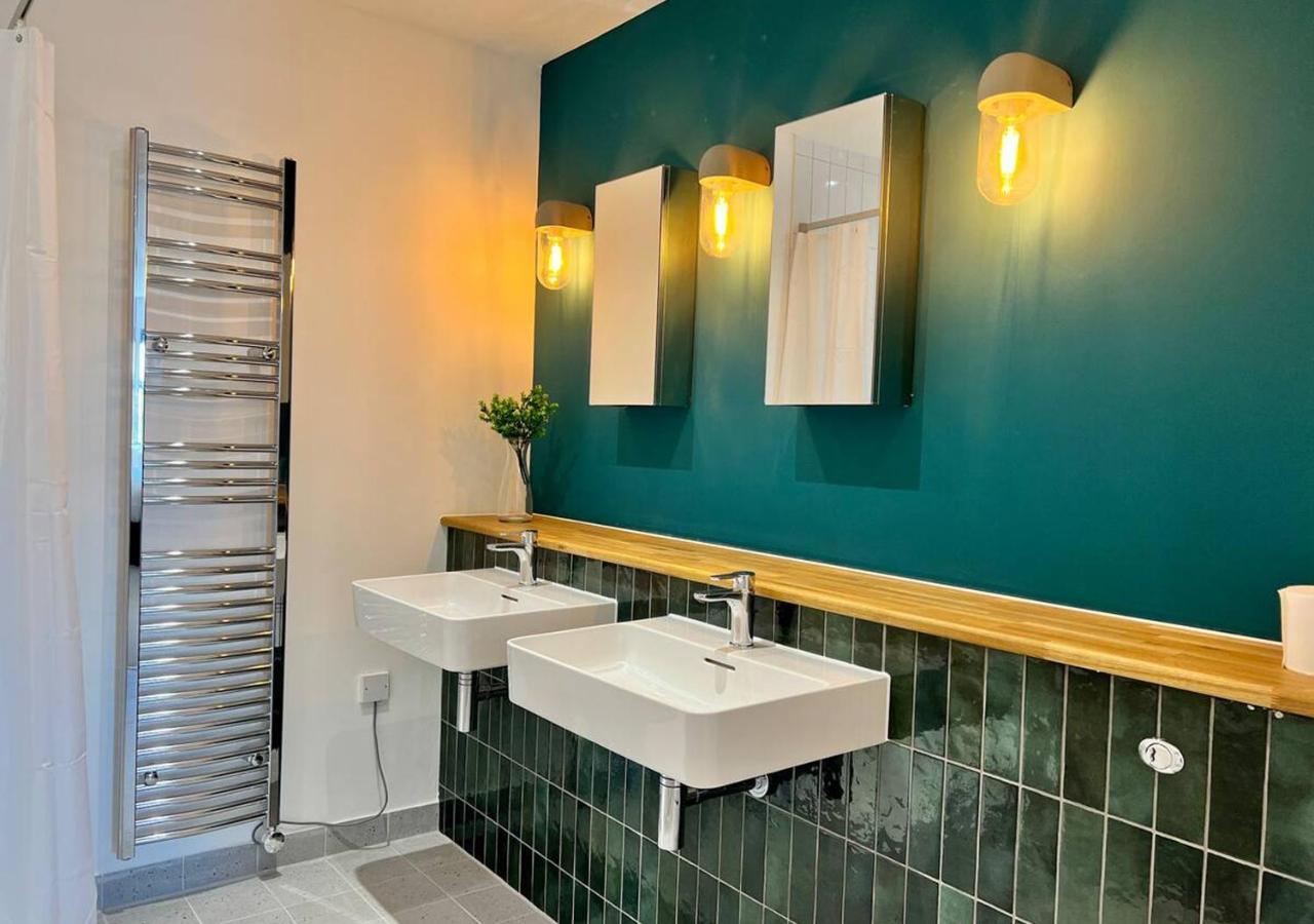Seaside Penthouse With Sea Views Sleeps 6 Appartamento *
