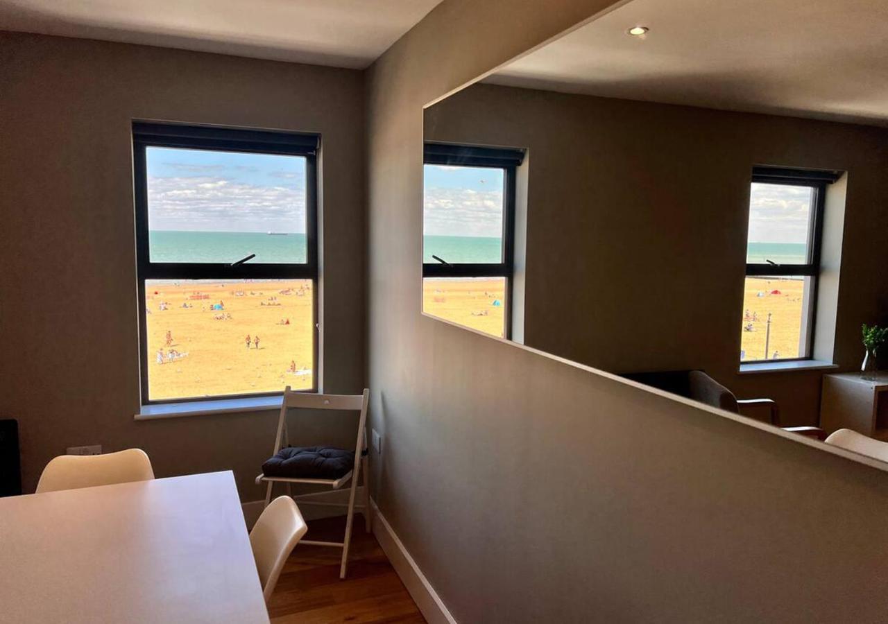Appartamento Seaside Penthouse With Sea Views Sleeps 6